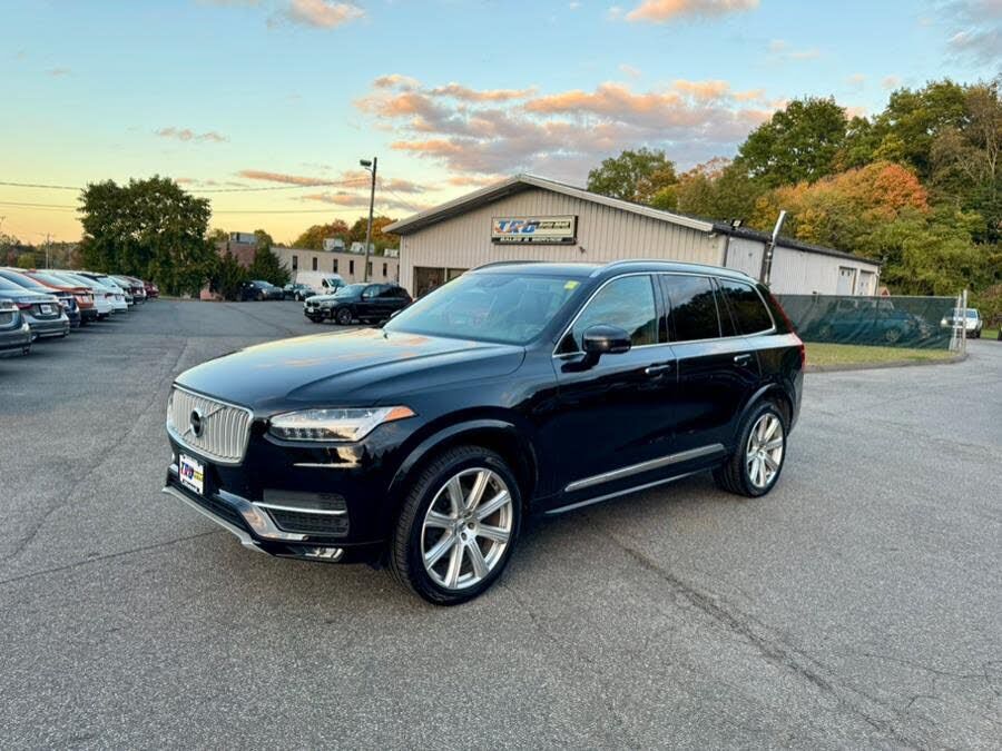 2019 VOLVO XC90
