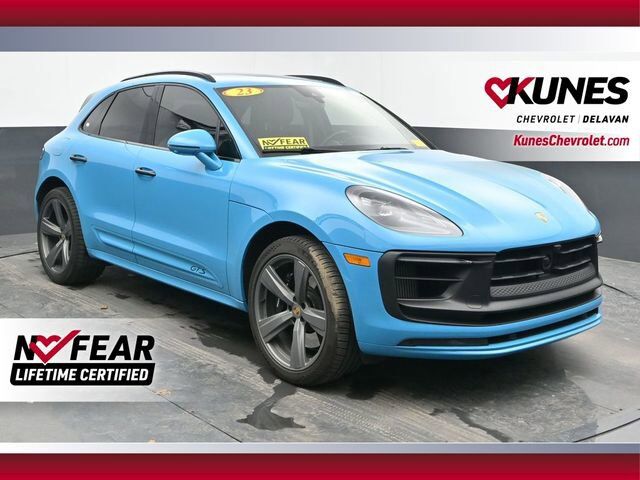 2023 PORSCHE Macan