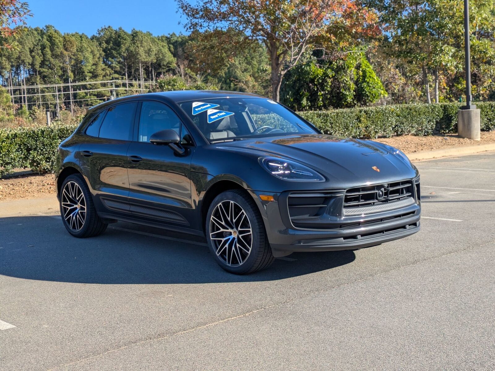 2024 PORSCHE Macan