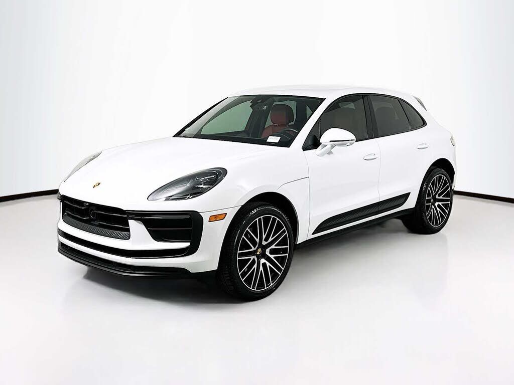 2025 PORSCHE Macan