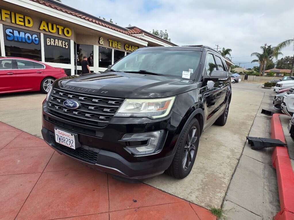 2017 FORD Explorer