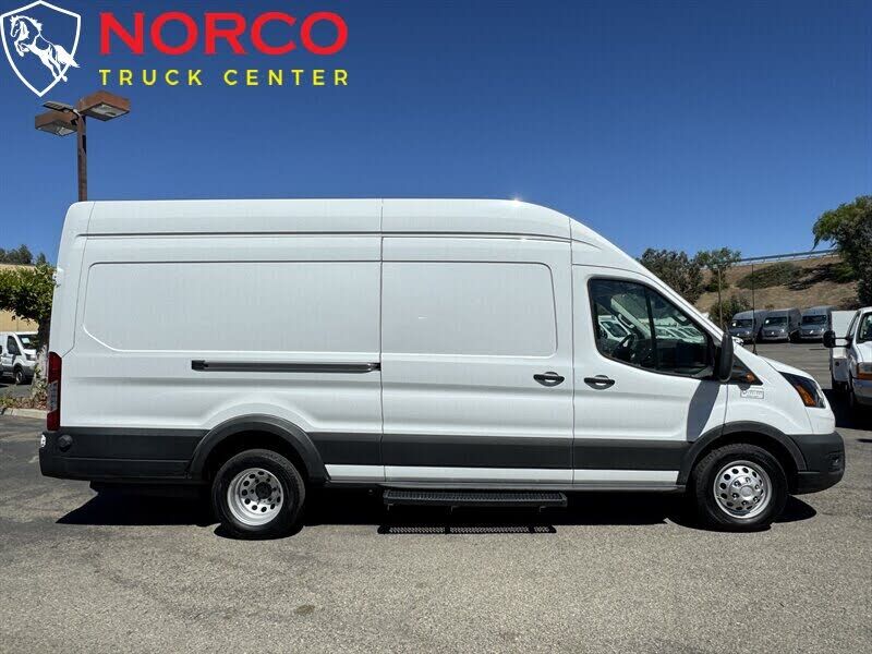 2022 FORD Transit