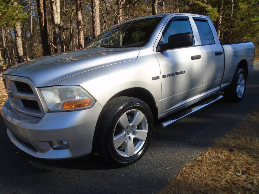 2012 DODGE Ram