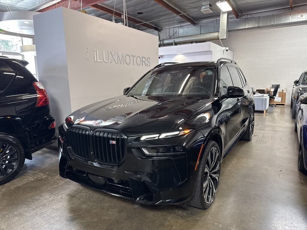 2023 BMW X7