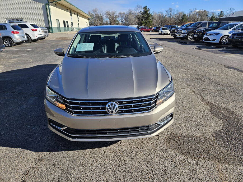 2016 VOLKSWAGEN Passat