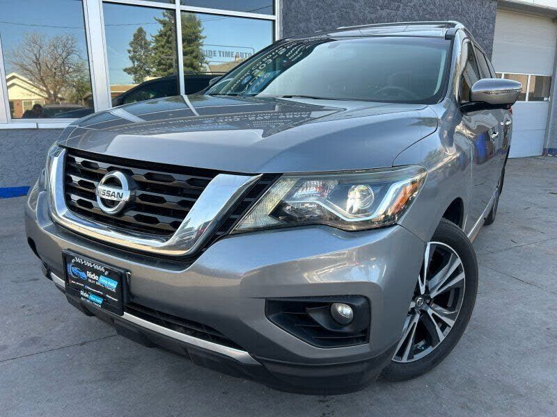 2017 NISSAN Pathfinder