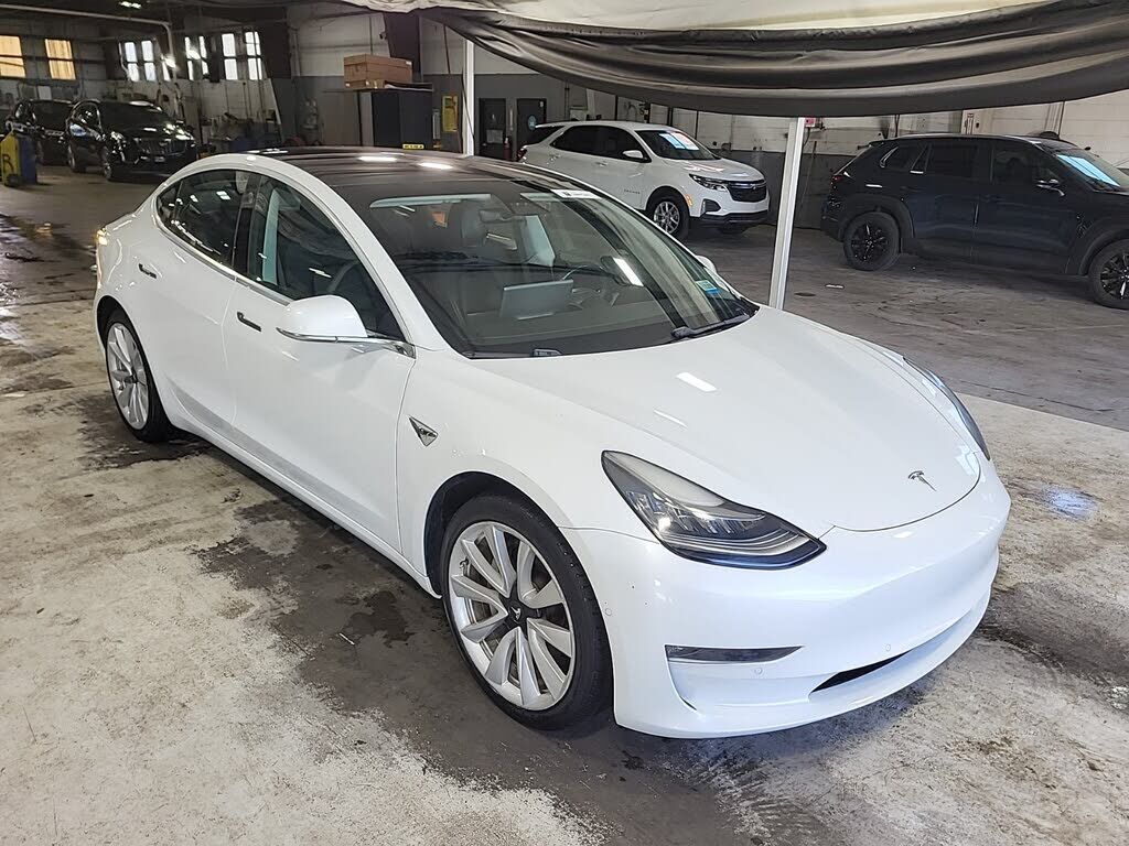 2018 TESLA Model 3