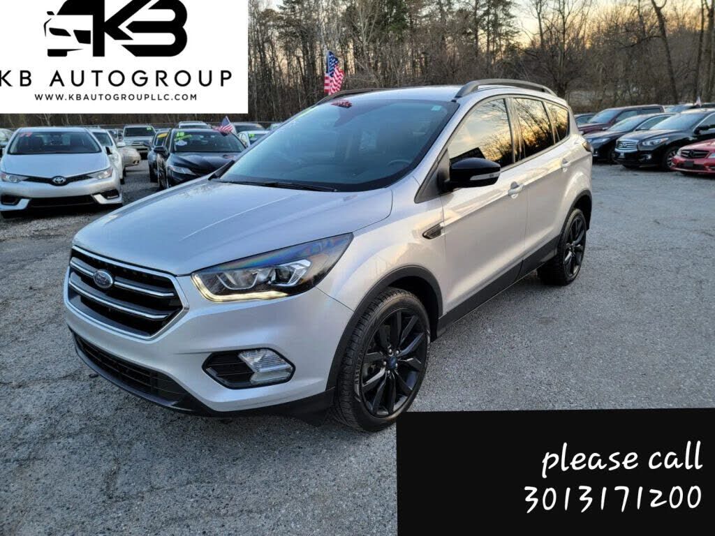 2017 FORD Escape