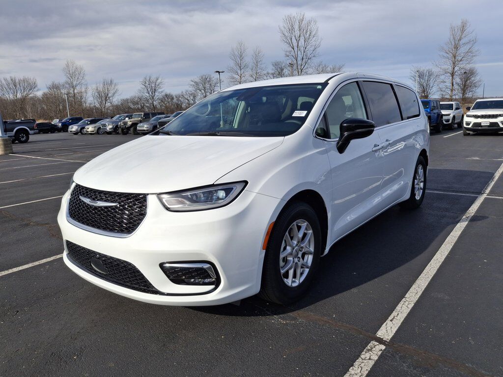 2024 CHRYSLER Pacifica