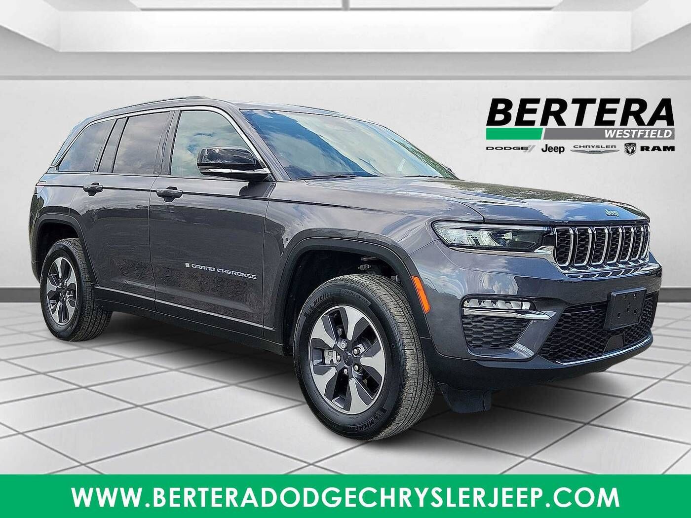2022 JEEP Grand Cherokee