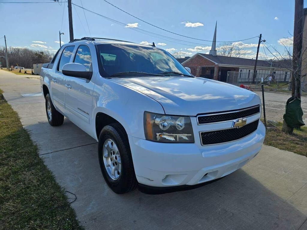 2011 CHEVROLET Avalanche