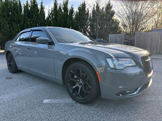 2019 CHRYSLER 300