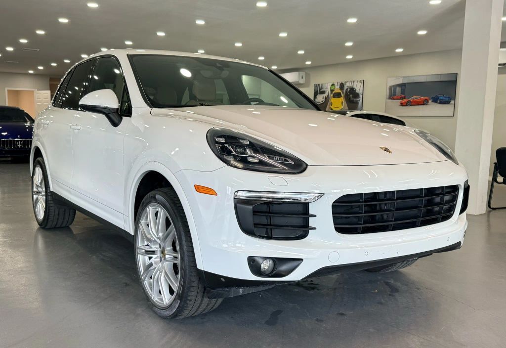 2018 PORSCHE Cayenne