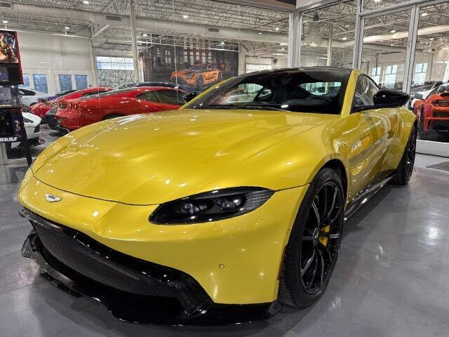 2019 ASTON MARTIN V8 Vantage