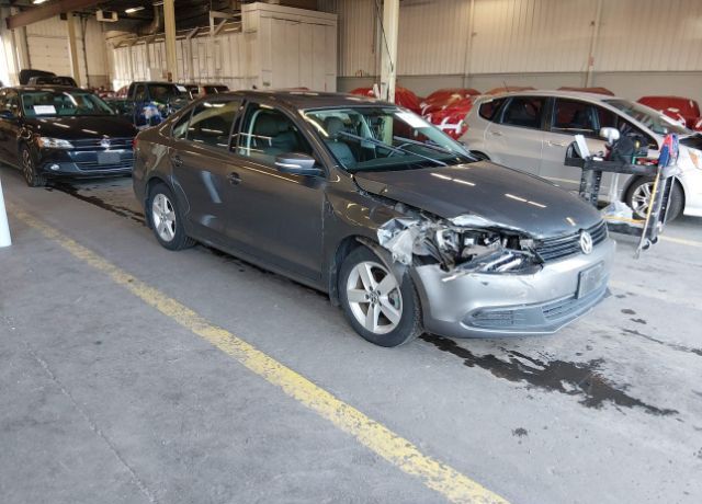 2011 VOLKSWAGEN Jetta