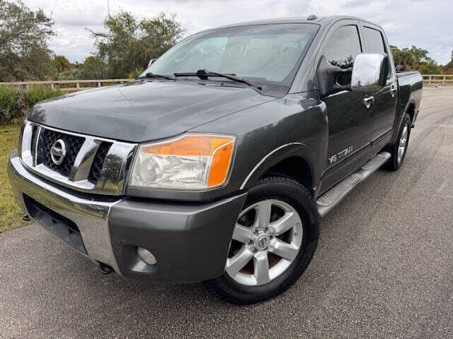 2012 NISSAN Titan