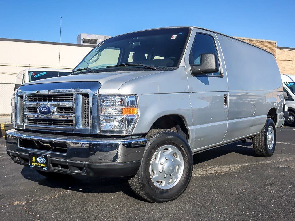 2010 FORD E-350