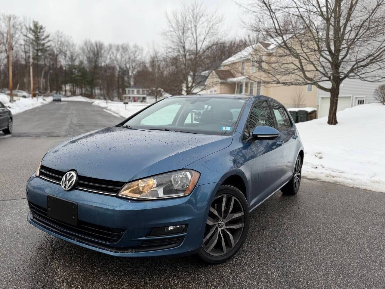 2016 VOLKSWAGEN Golf