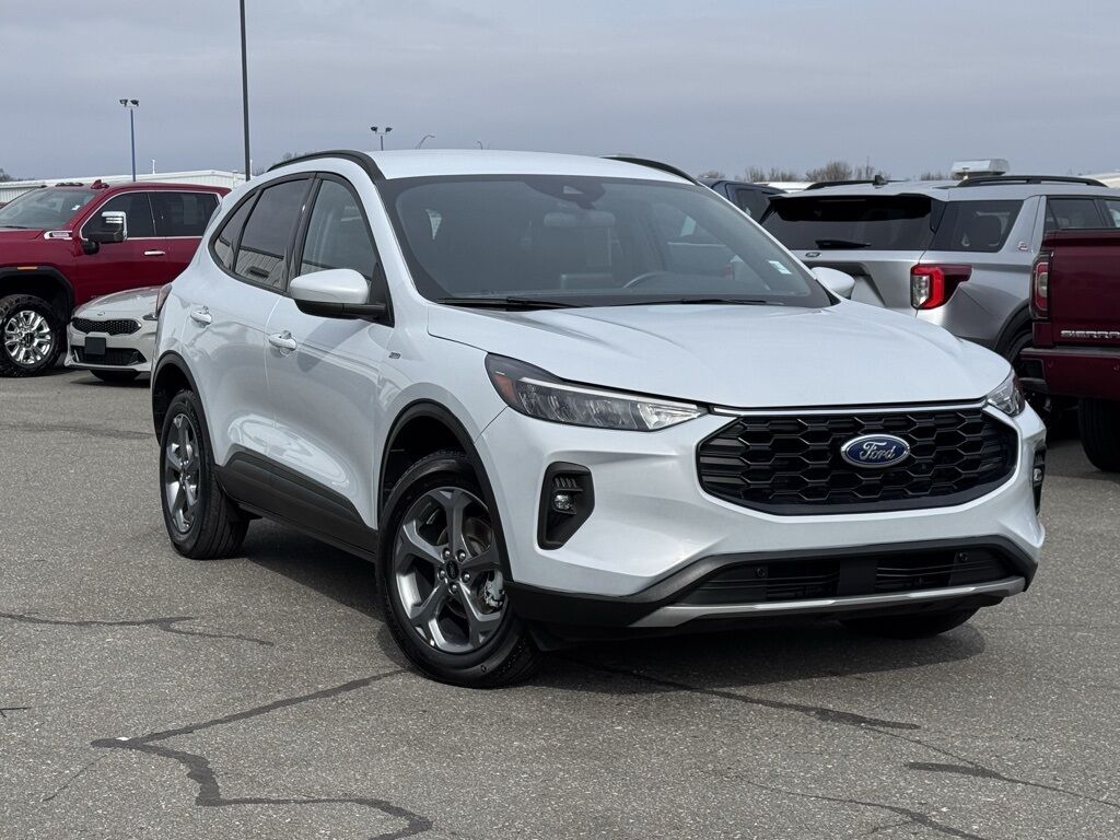 2025 FORD Escape