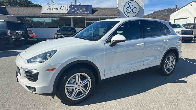 2015 PORSCHE Cayenne