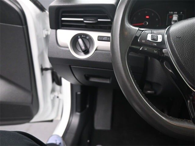 2022 VOLKSWAGEN Passat