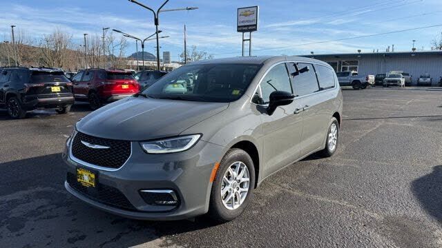 2025 CHRYSLER Pacifica