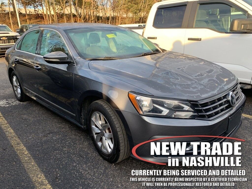 2016 VOLKSWAGEN Passat