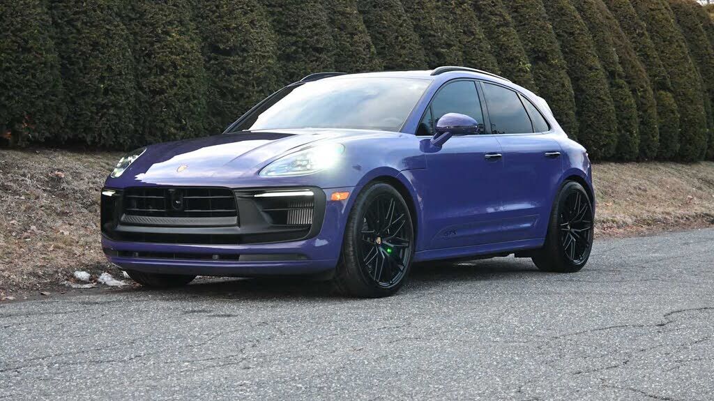 2024 PORSCHE Macan