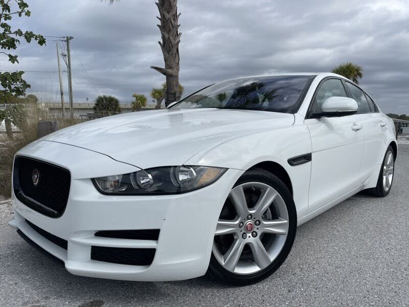 2017 JAGUAR XE