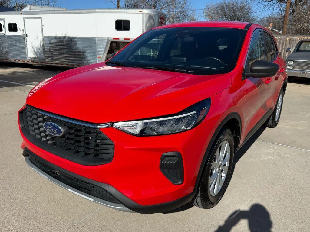 2024 FORD Escape