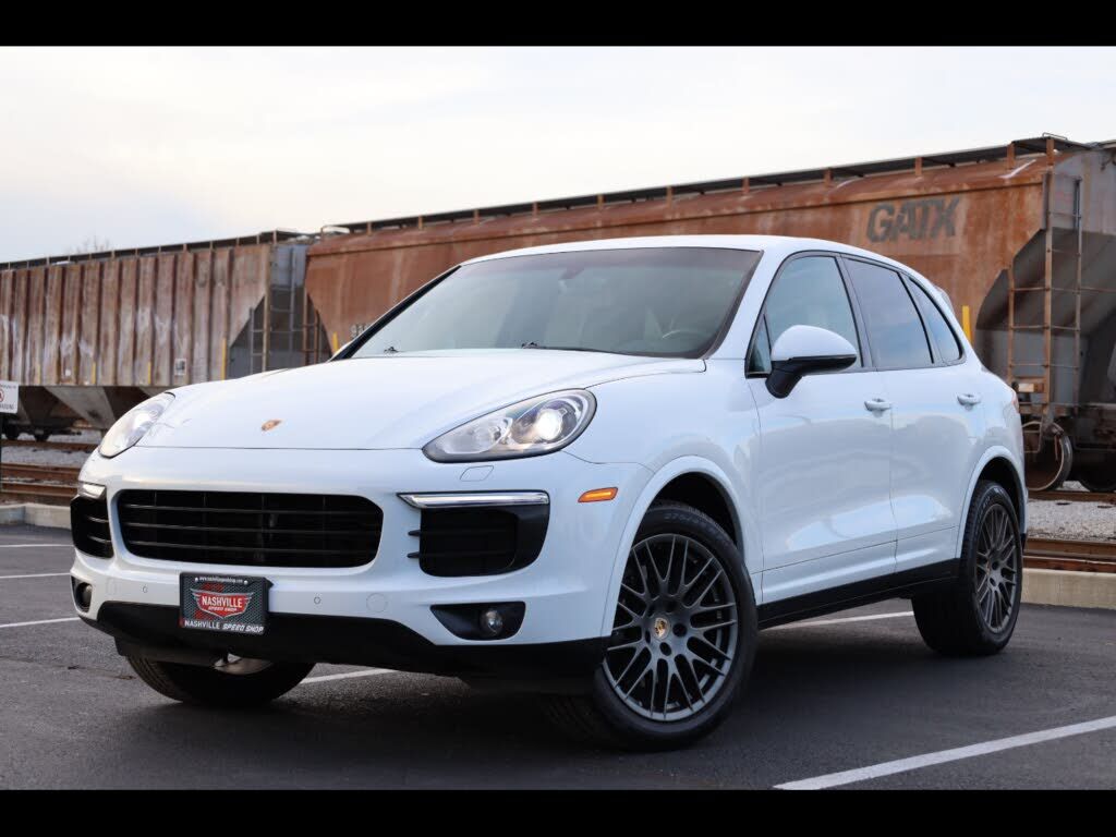 2017 PORSCHE Cayenne