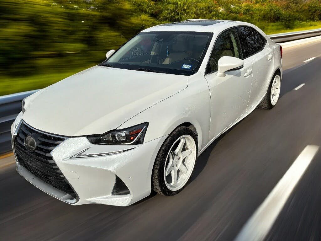 2017 LEXUS IS