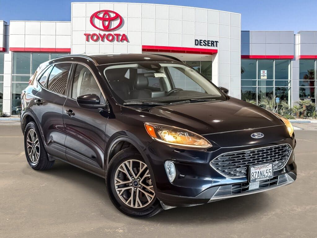 2021 FORD Escape