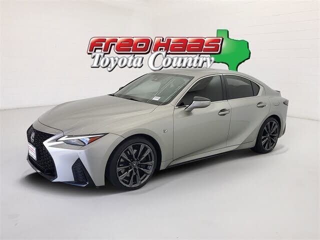 2023 LEXUS IS
