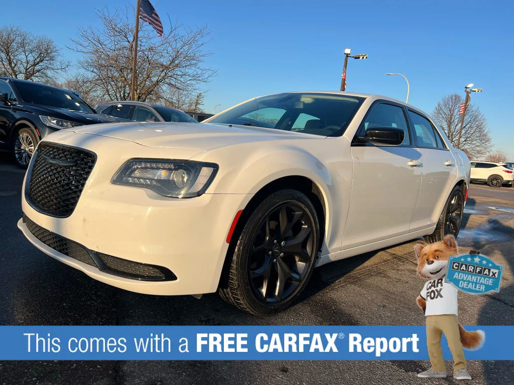 2022 CHRYSLER 300