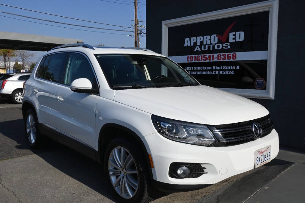 2016 VOLKSWAGEN Tiguan