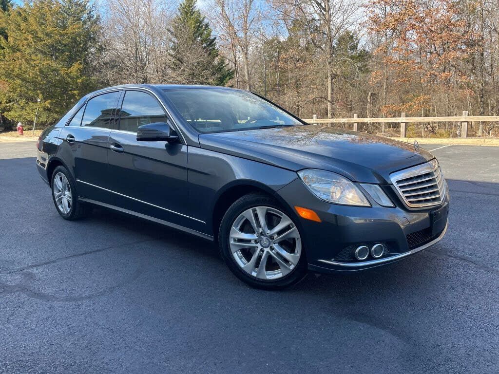 2010 MERCEDES-BENZ E-Class