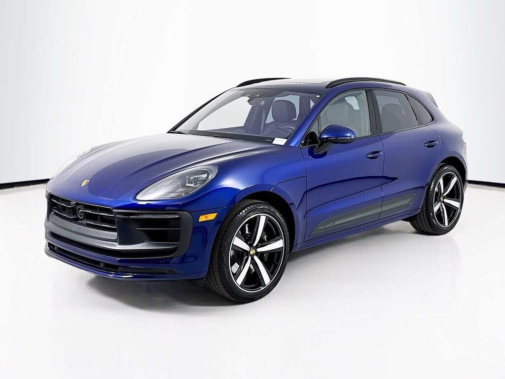 2025 PORSCHE Macan