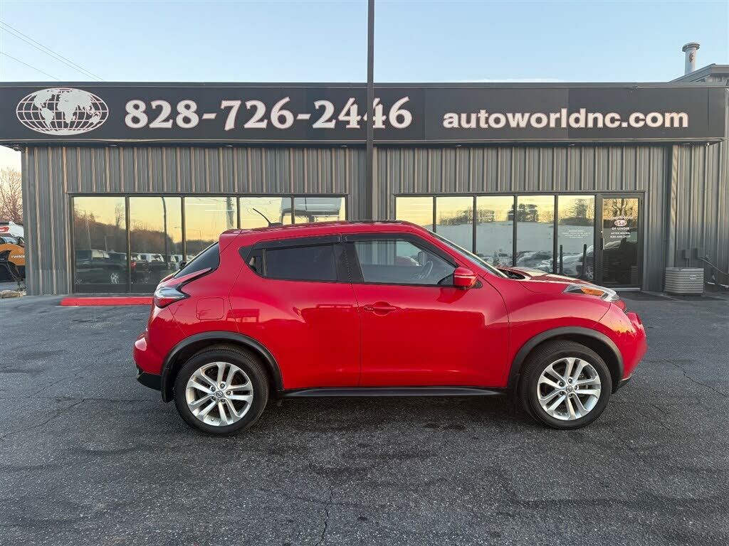 2015 NISSAN Juke