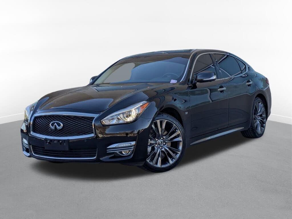 2017 INFINITI Q70L