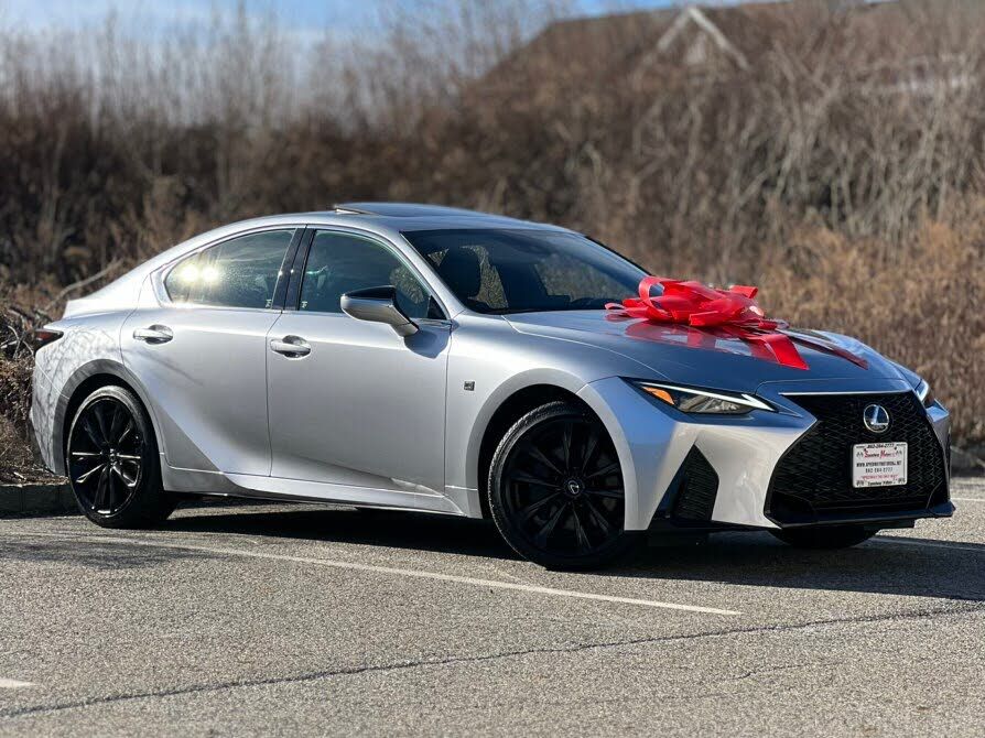 2024 LEXUS IS