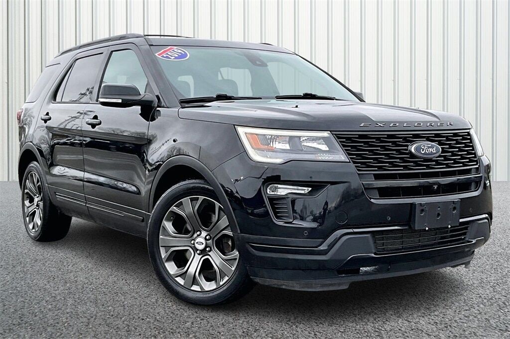 2018 FORD Explorer