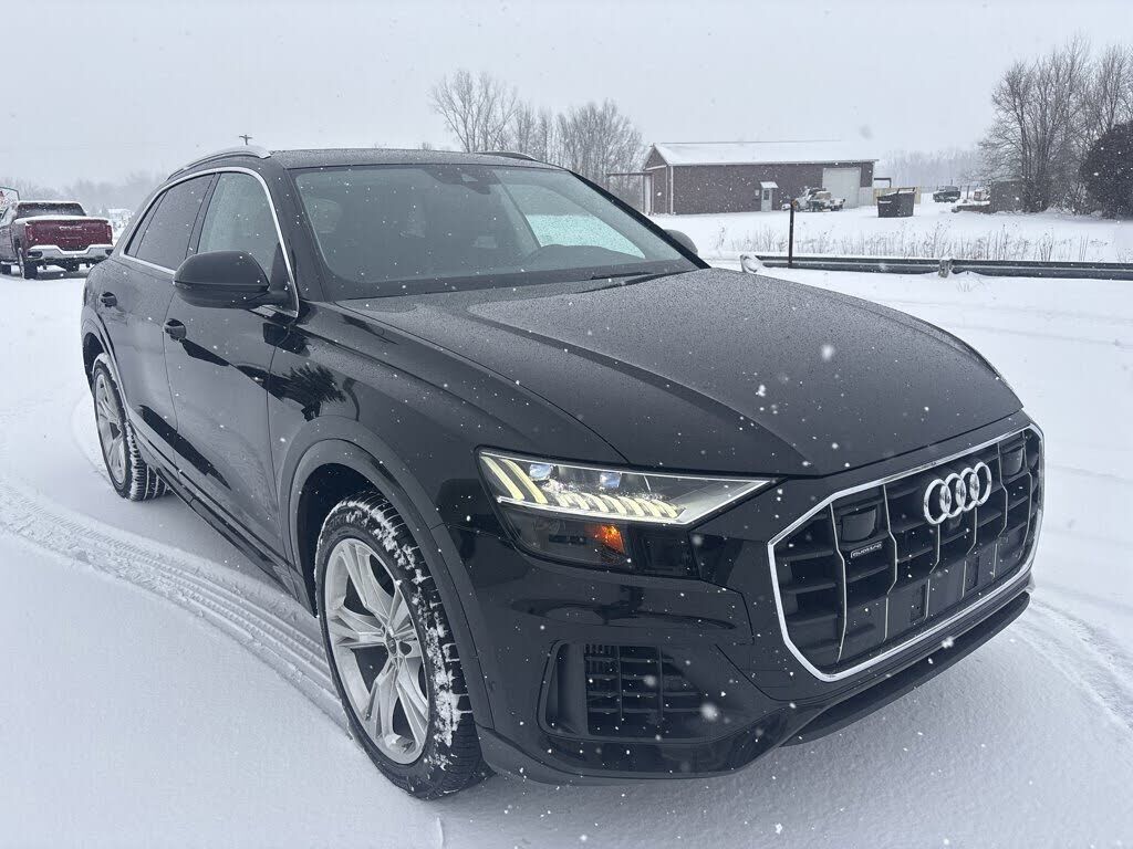 2023 AUDI Q8