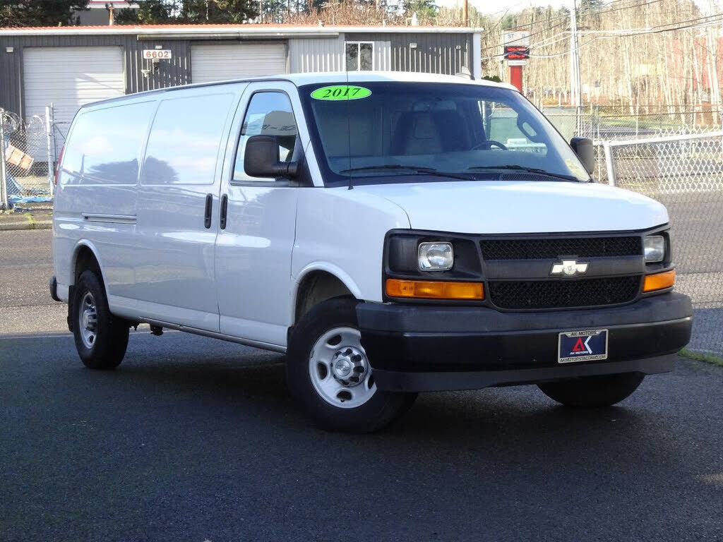 2017 CHEVROLET Express