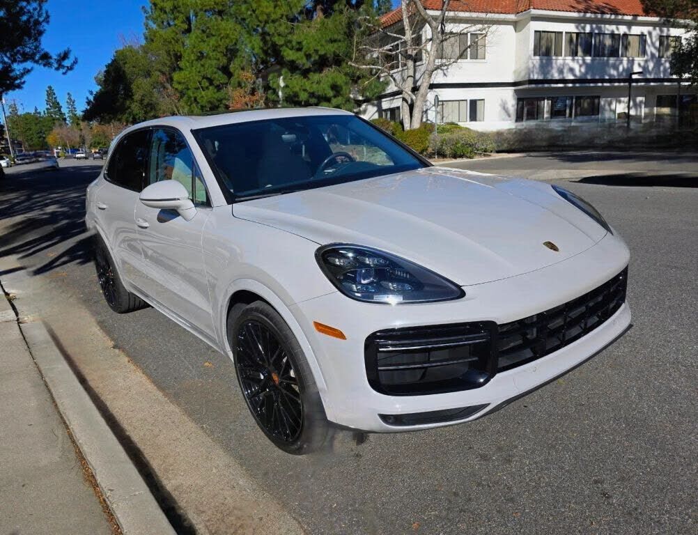 2020 PORSCHE Cayenne