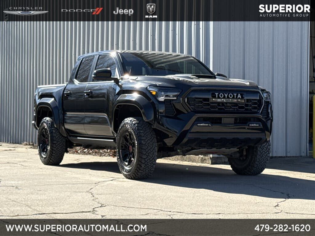 2024 TOYOTA Tacoma