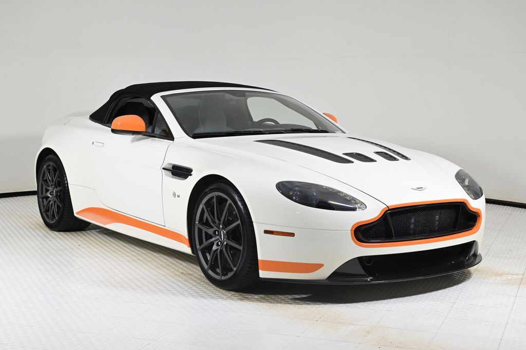 Aston Martin V12 Vantage