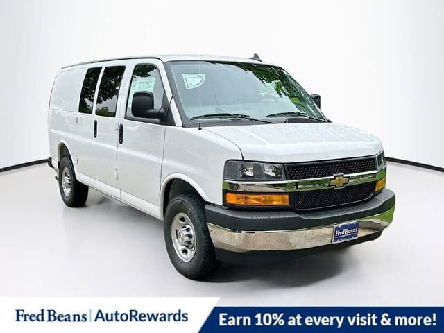 2025 CHEVROLET Express