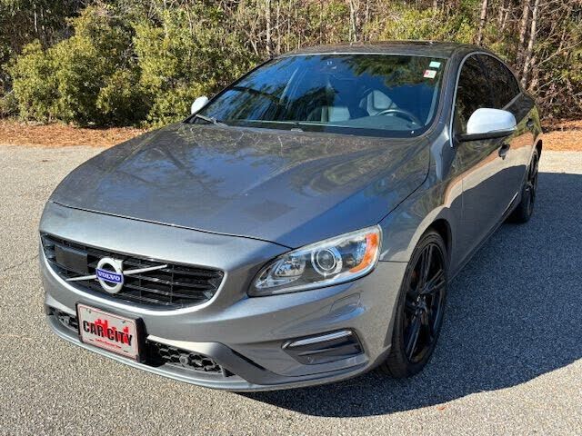 2017 VOLVO S60