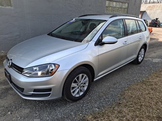 2016 VOLKSWAGEN Golf SportWagen